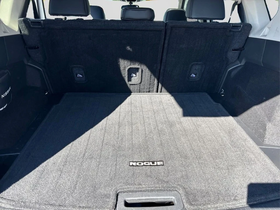 2023 Nissan Rogue - Image 11 of 12