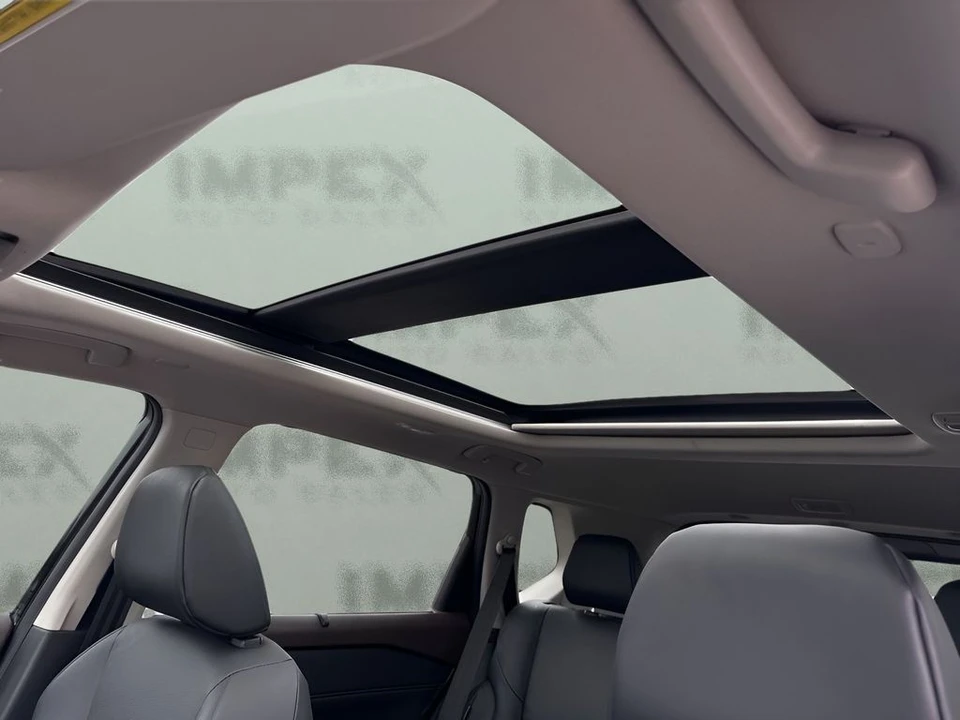 2023 Nissan Rogue - Image 11 of 21
