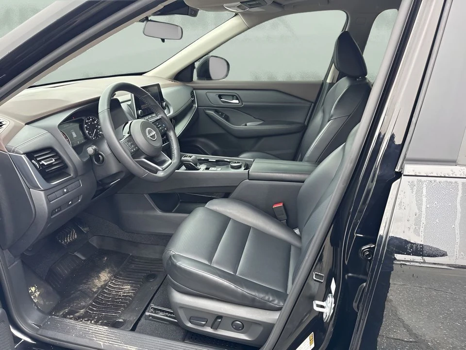 2023 Nissan Rogue - Image 9 of 21