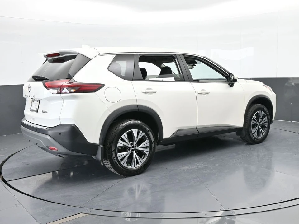 2023 Nissan Rogue - Image 6 of 21