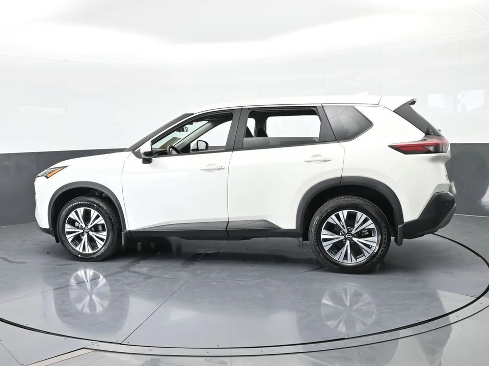 2023 Nissan Rogue - Image 3 of 21