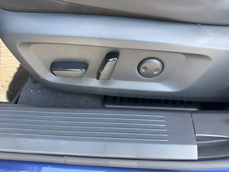 2023 Nissan Rogue - Image 10 of 21