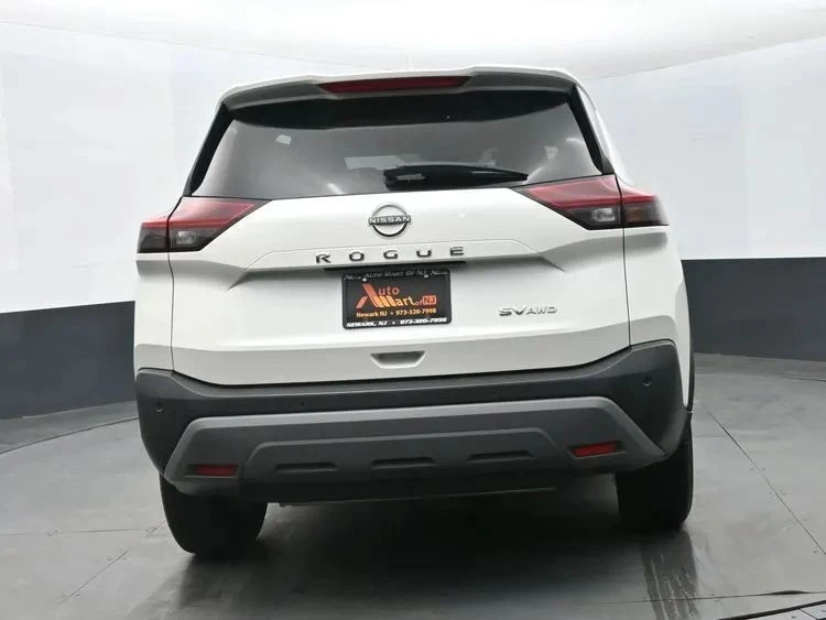 2023 Nissan Rogue - Image 8 of 12