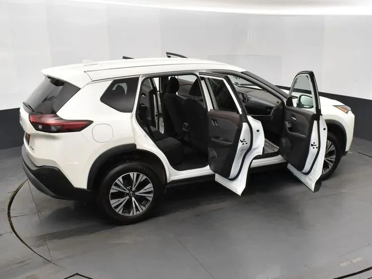 2023 Nissan Rogue - Image 6 of 12