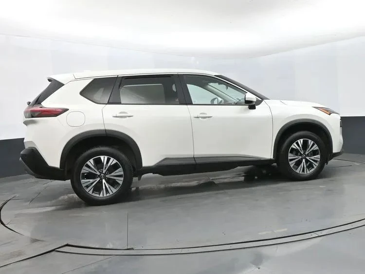 2023 Nissan Rogue - Image 4 of 12