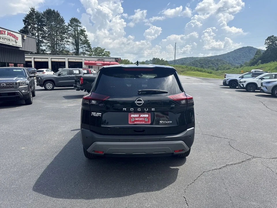 2023 Nissan Rogue - Image 8 of 21