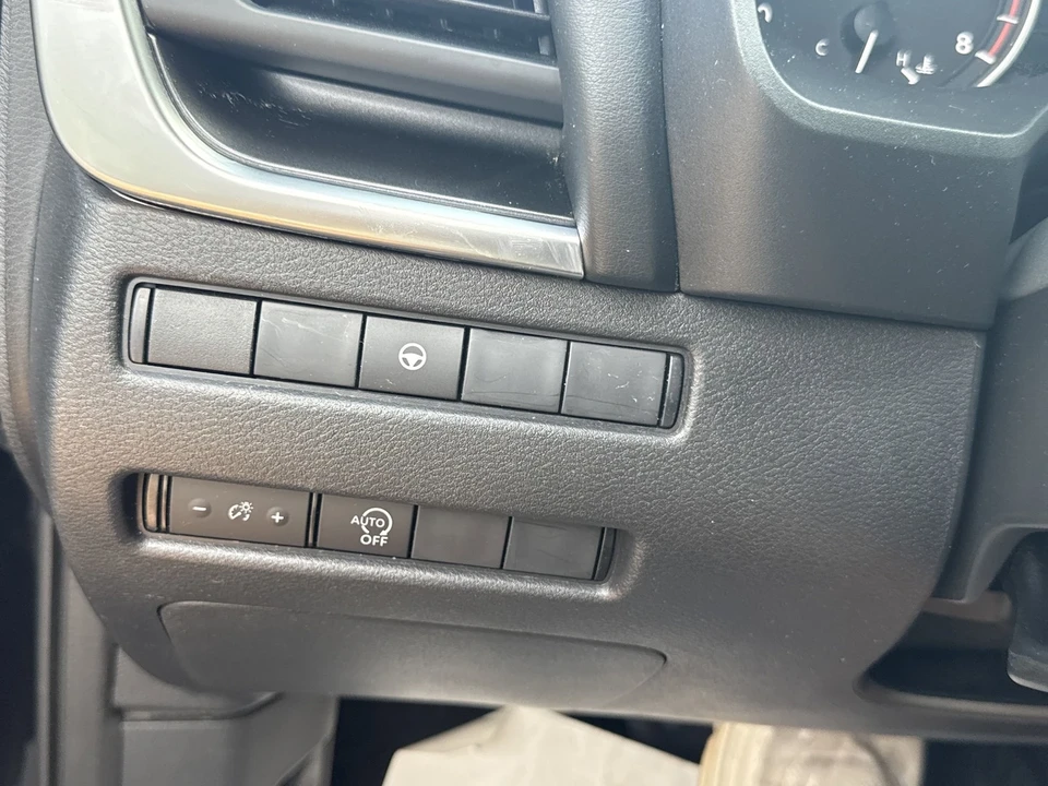 2023 Nissan Rogue - Image 21 of 21