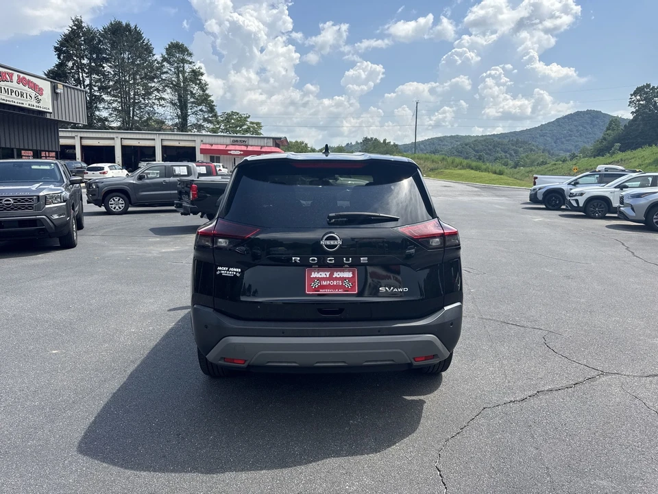 2023 Nissan Rogue - Image 8 of 12