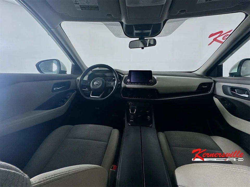 2023 Nissan Rogue - Image 10 of 12