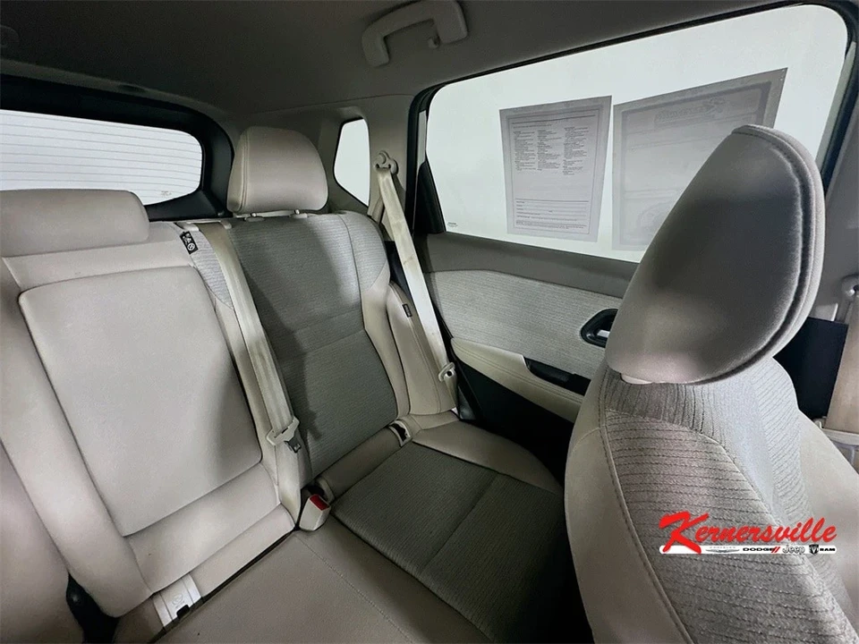 2023 Nissan Rogue - Image 14 of 21
