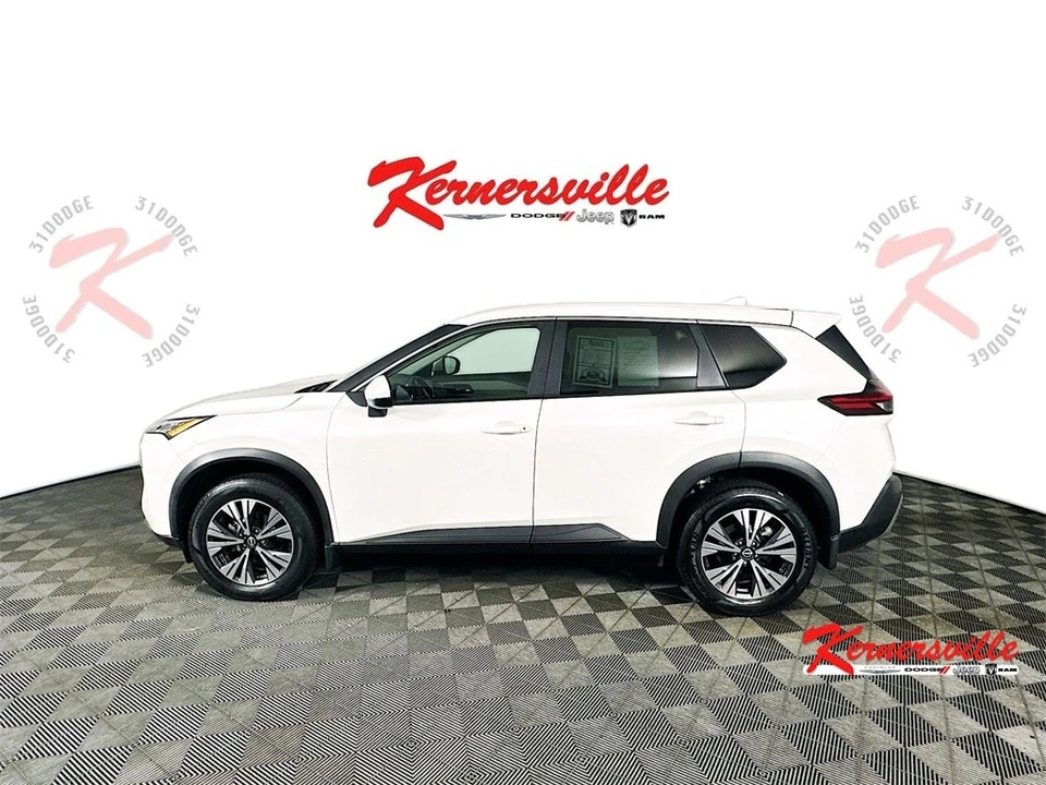 2023 Nissan Rogue - Image 4 of 21