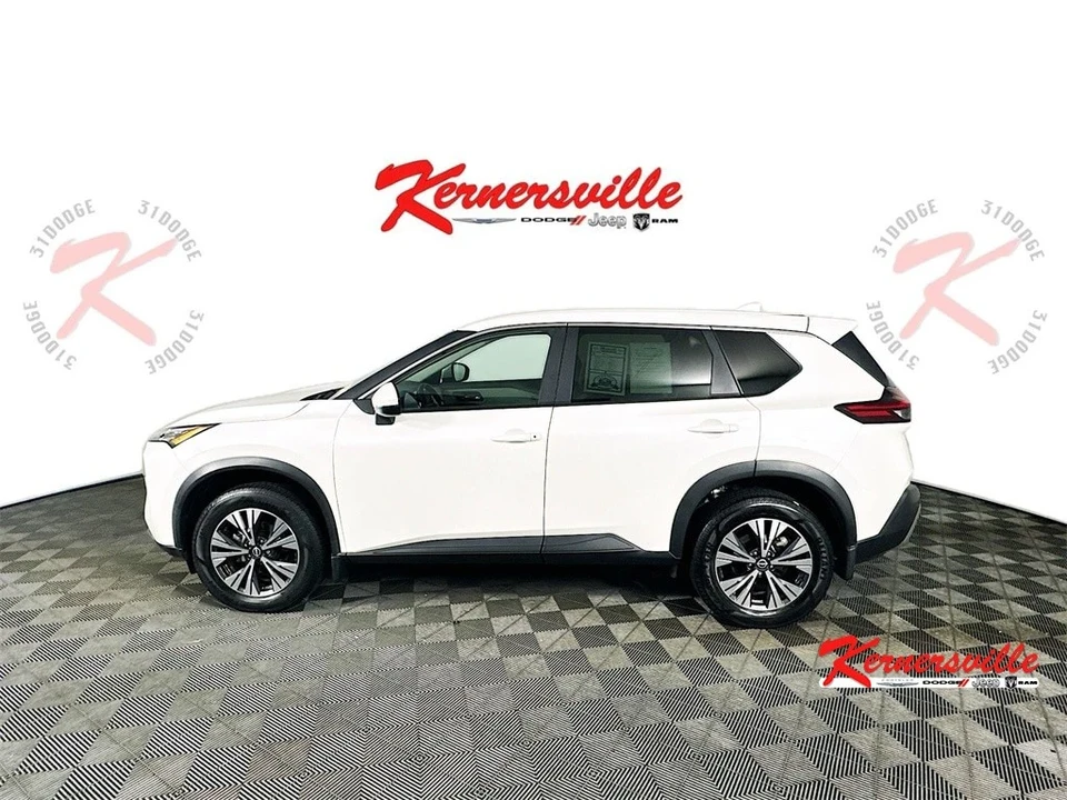 2023 Nissan Rogue - Image 4 of 21