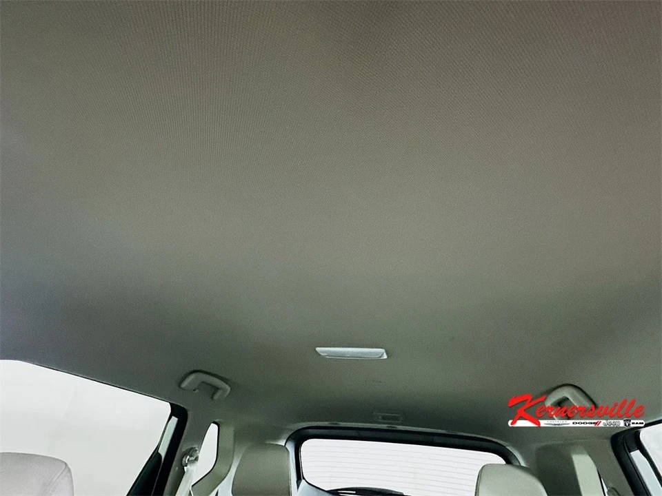 2023 Nissan Rogue - Image 20 of 21