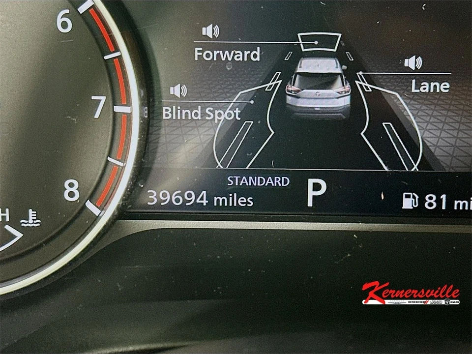 2023 Nissan Rogue - Image 15 of 21