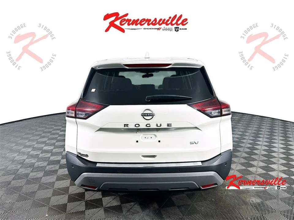 2023 Nissan Rogue - Image 6 of 12