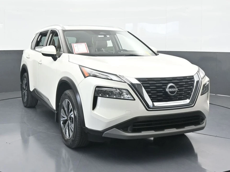 2023 Nissan Rogue - Image 9 of 12