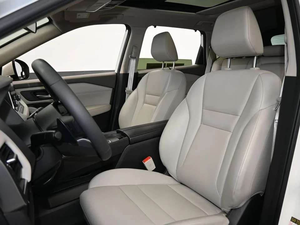 2023 Nissan Rogue - Image 10 of 12