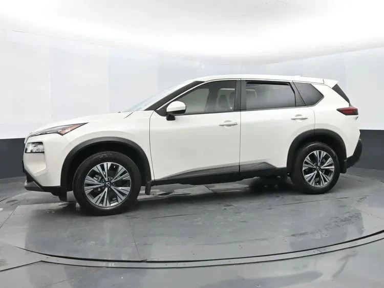 2023 Nissan Rogue - Image 5 of 12