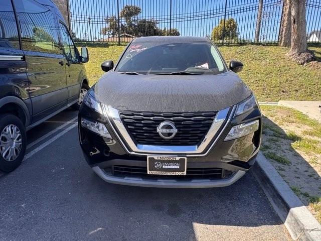 2023 Nissan Rogue - Image 2 of 3