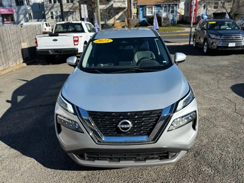 2023 Nissan Rogue - Image 4 of 12