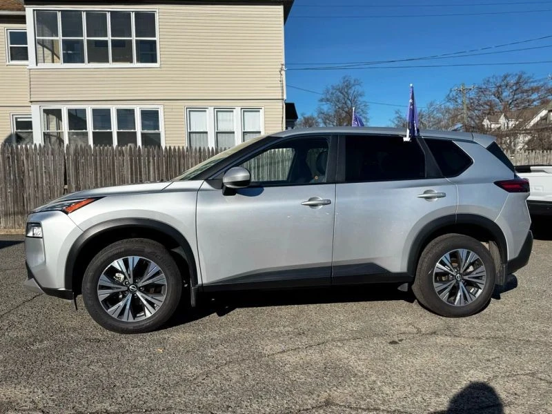 2023 Nissan Rogue - Image 7 of 12