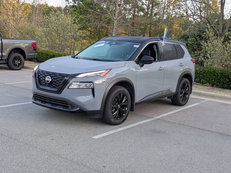 2023 Nissan Rogue - Image 8 of 21