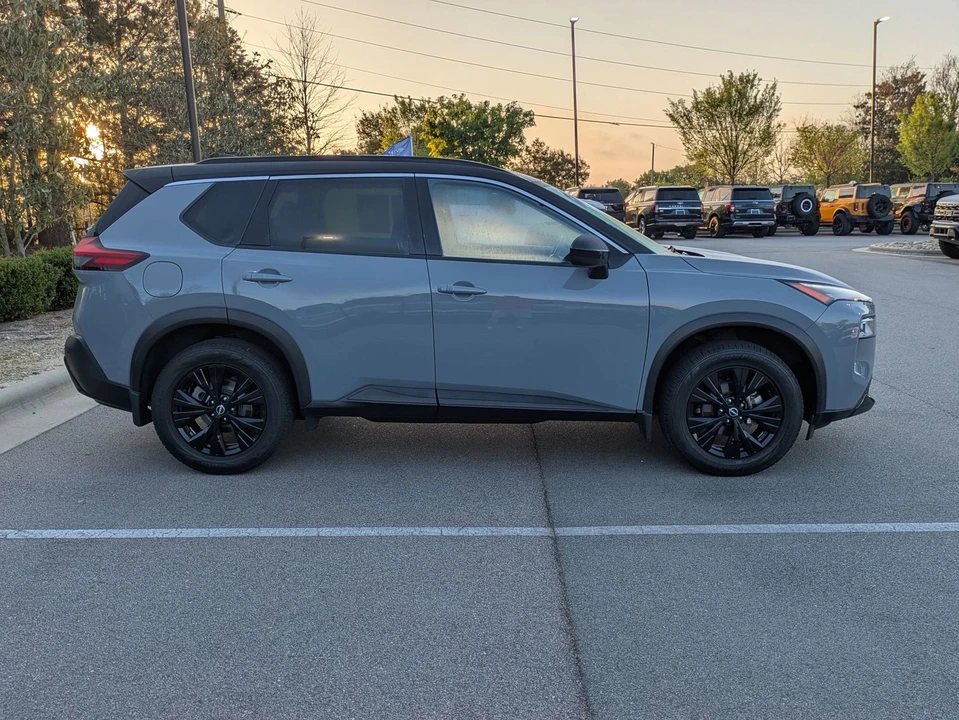 2023 Nissan Rogue - Image 3 of 21