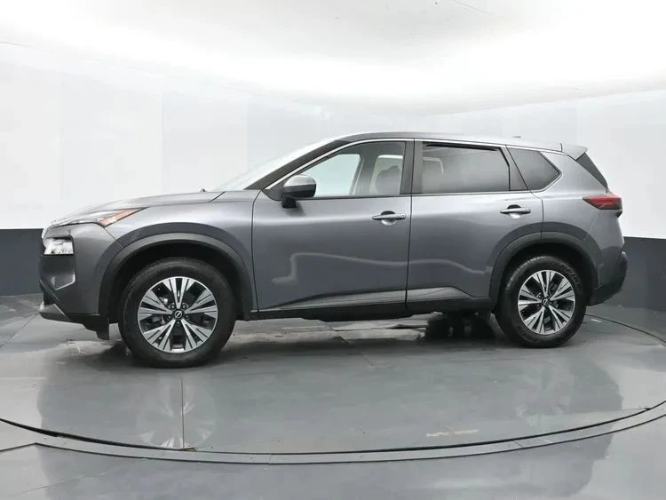 2023 Nissan Rogue - Image 5 of 12