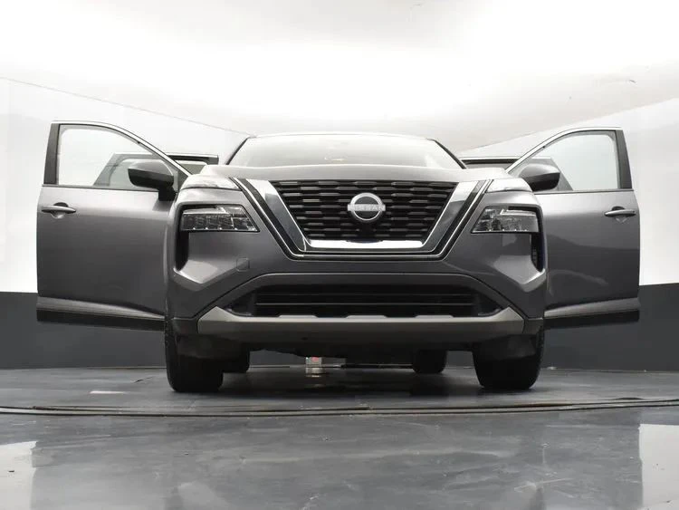 2023 Nissan Rogue - Image 11 of 12