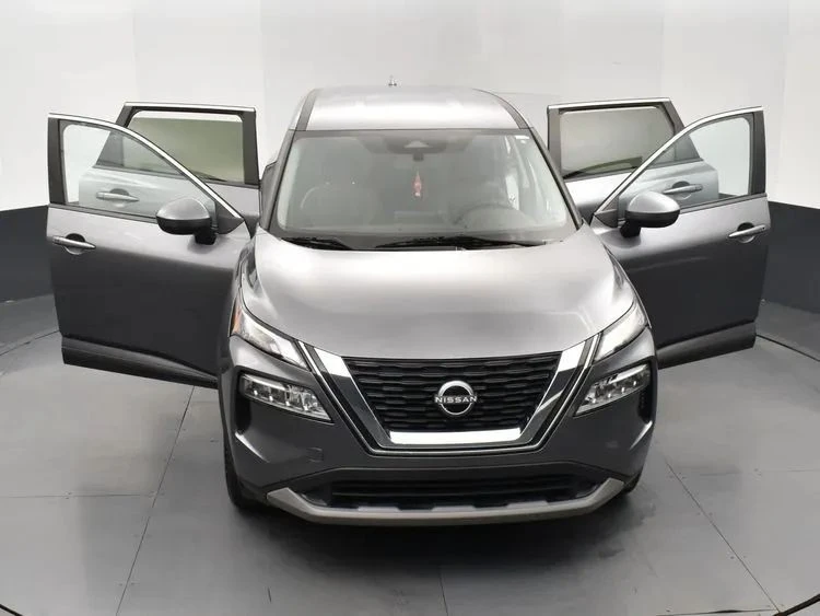 2023 Nissan Rogue - Image 10 of 12