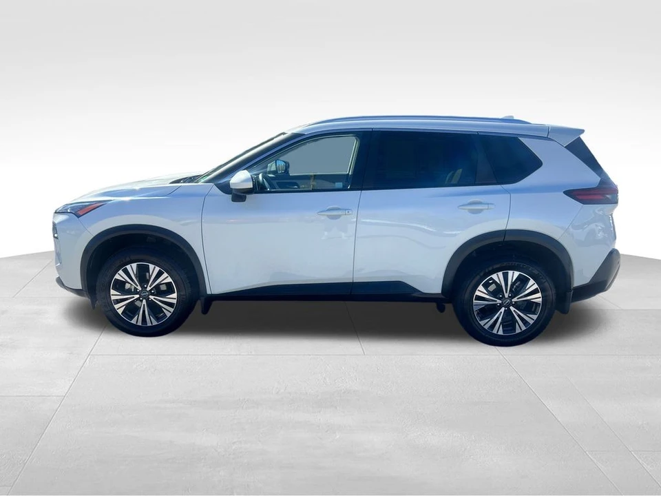 2023 Nissan Rogue - Image 3 of 12
