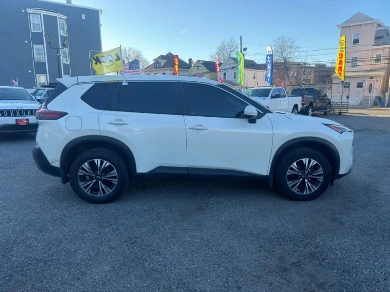 2023 Nissan Rogue - Image 8 of 12
