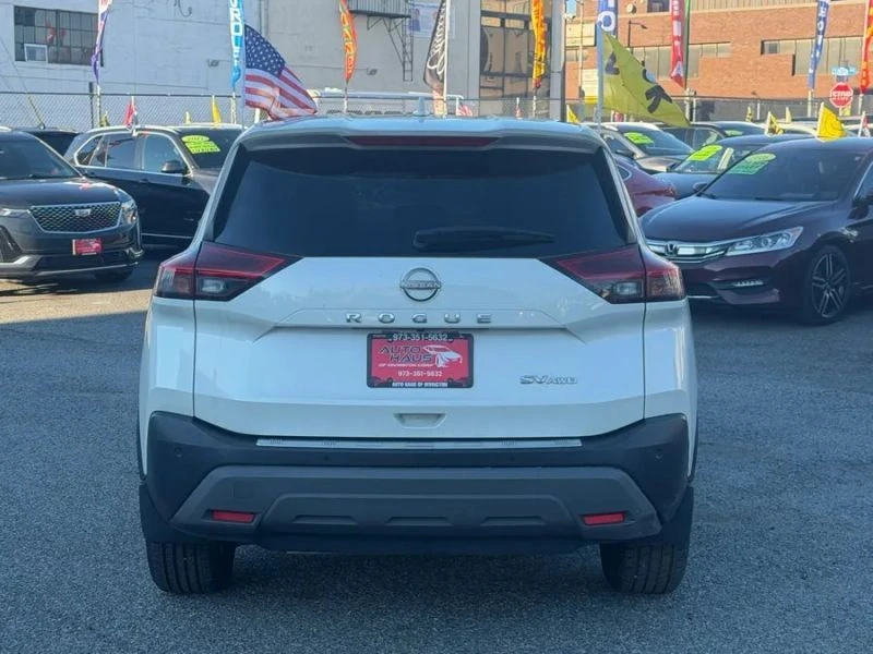 2023 Nissan Rogue - Image 5 of 12