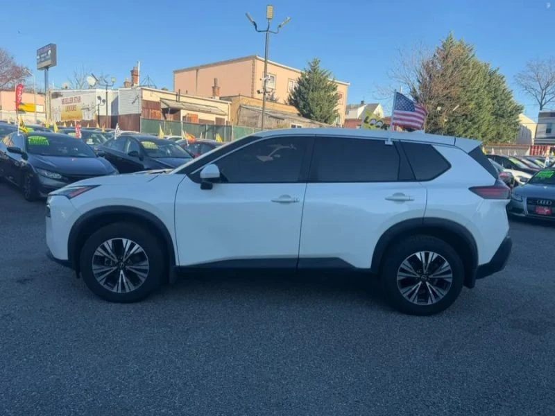 2023 Nissan Rogue - Image 7 of 12