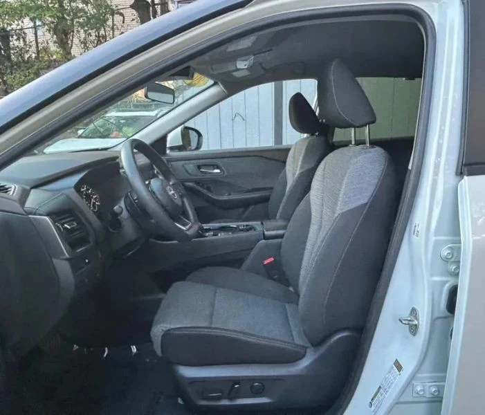 2023 Nissan Rogue - Image 9 of 12