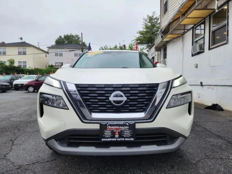 2023 Nissan Rogue - Image 2 of 12