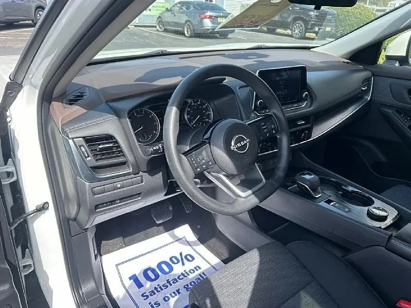 2023 Nissan Rogue - Image 6 of 12