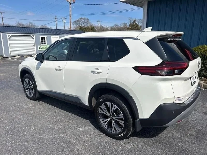 2023 Nissan Rogue - Image 4 of 12