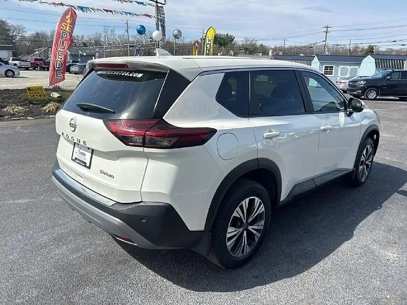 2023 Nissan Rogue - Image 3 of 12
