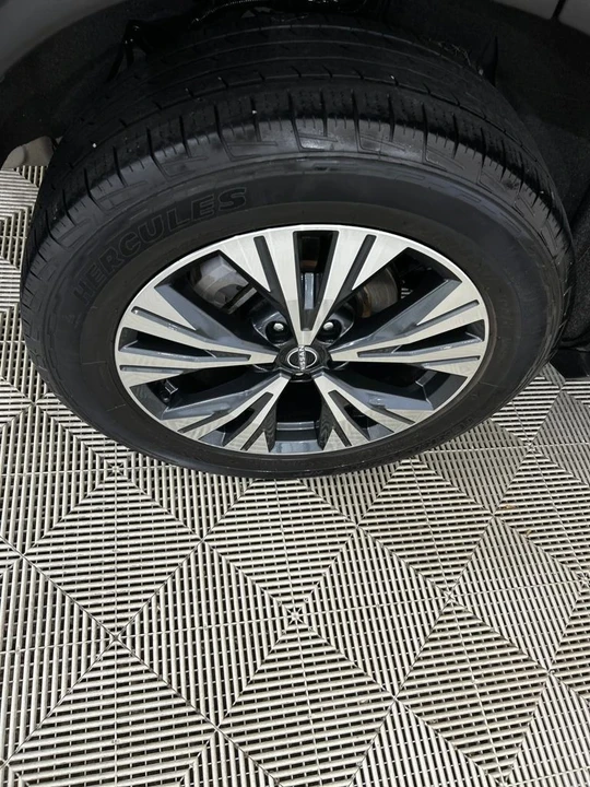 2023 Nissan Rogue - Image 12 of 12