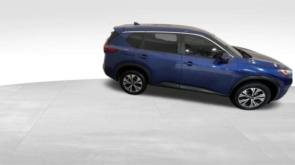2023 Nissan Rogue - Image 7 of 12