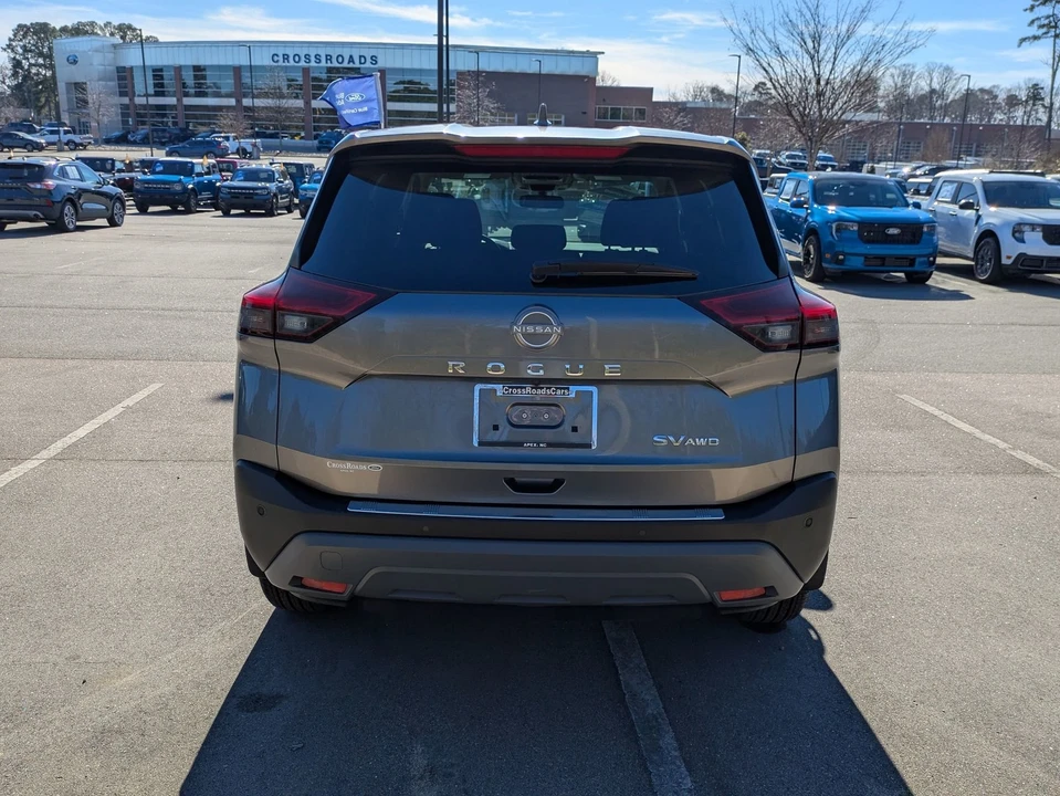 2023 Nissan Rogue - Image 5 of 21