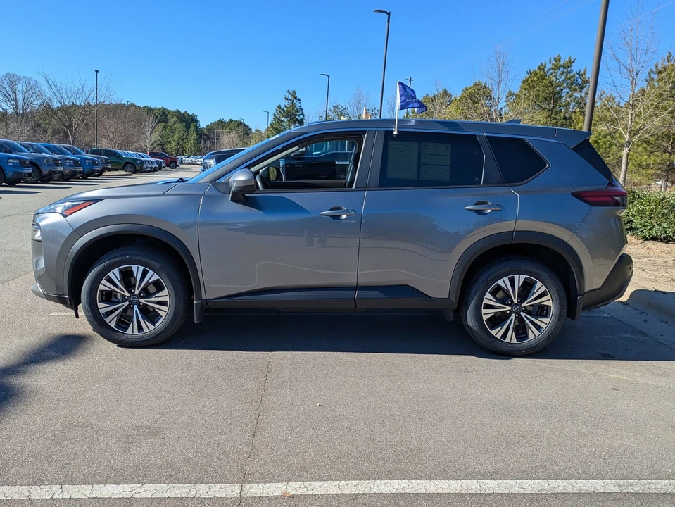 2023 Nissan Rogue - Image 7 of 21