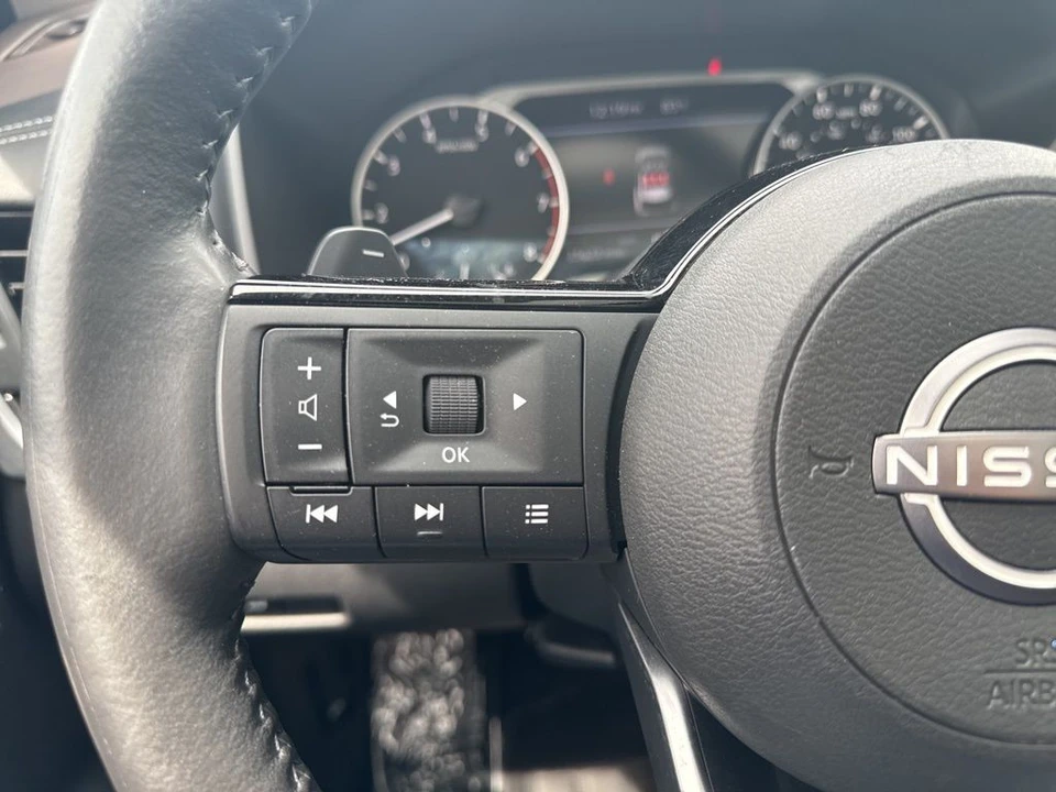 2023 Nissan Rogue - Image 16 of 21