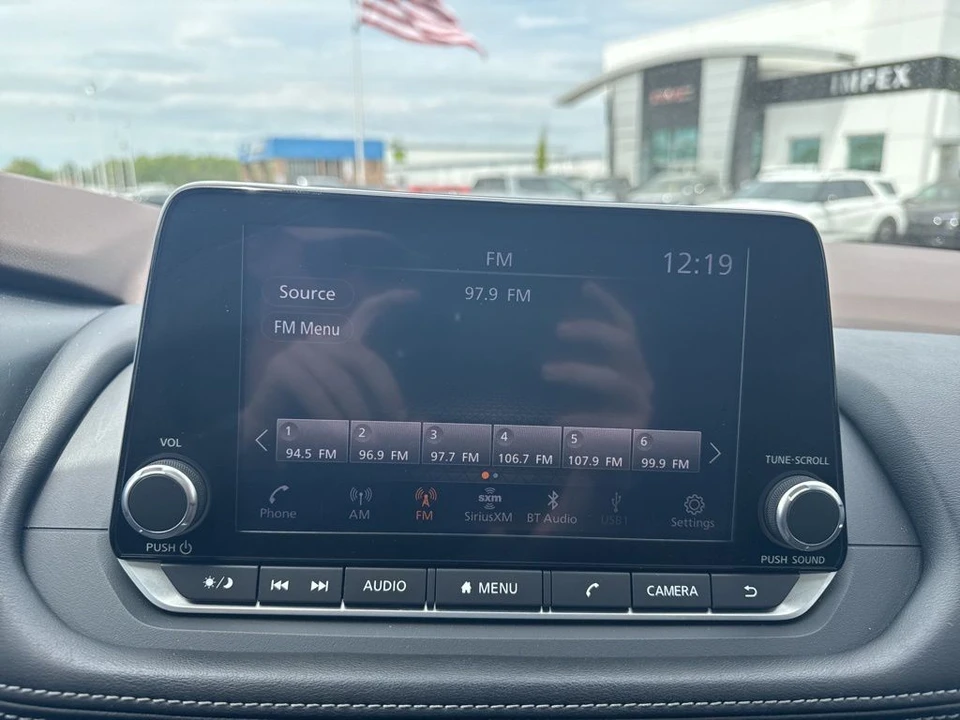 2023 Nissan Rogue - Image 19 of 21