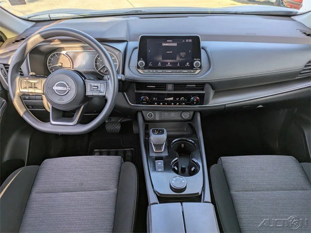 2023 Nissan Rogue - Image 15 of 21
