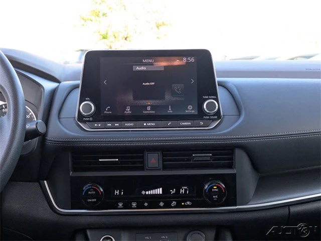 2023 Nissan Rogue - Image 18 of 21