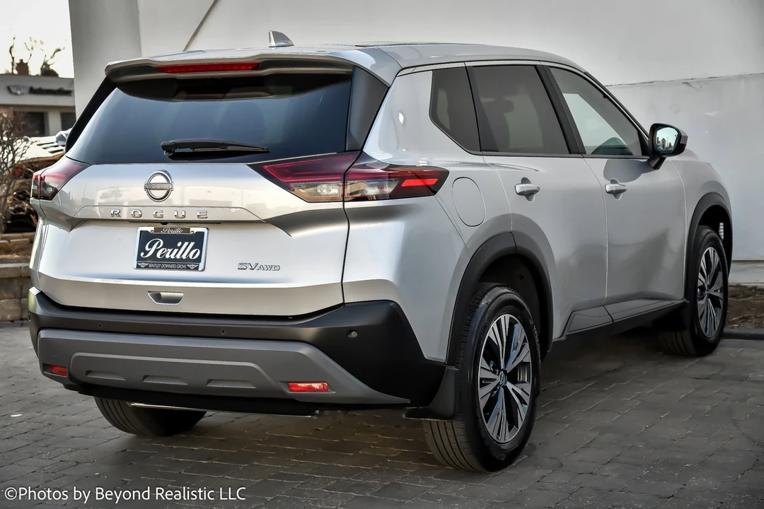 2023 Nissan Rogue - Image 8 of 21