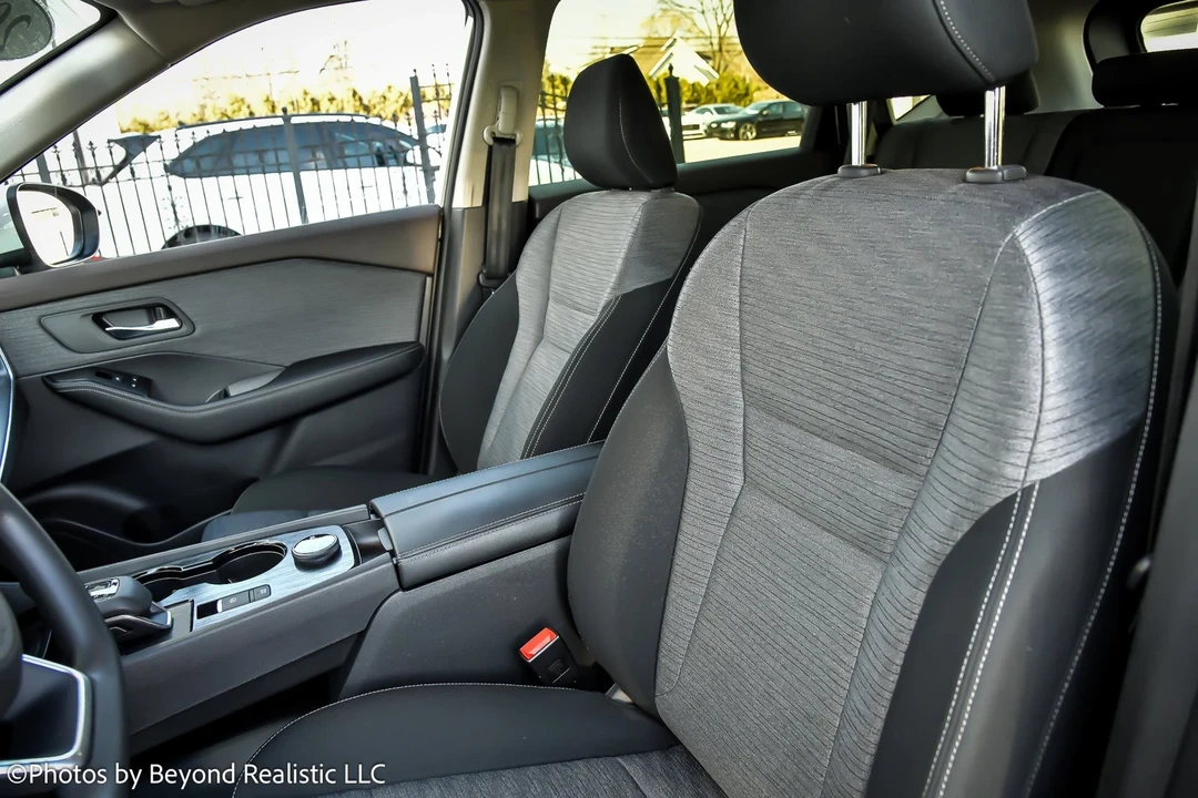 2023 Nissan Rogue - Image 2 of 21