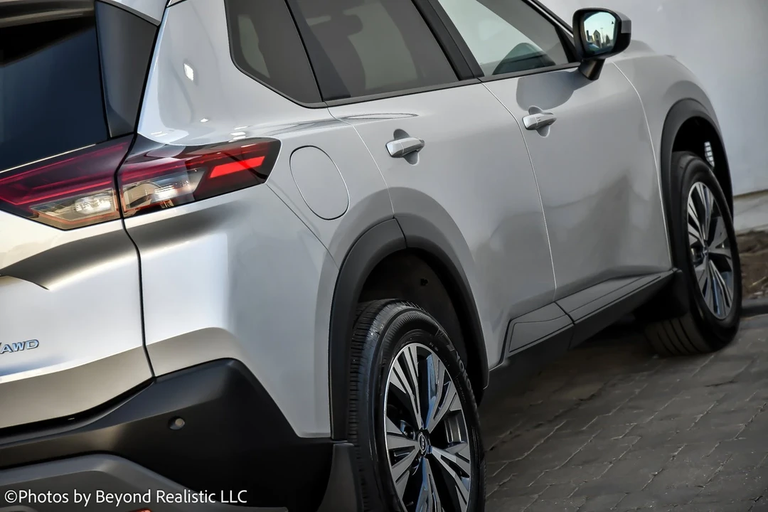 2023 Nissan Rogue - Image 9 of 21
